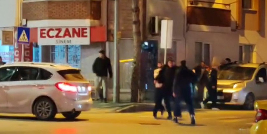 Şehir eşkıyaları ortalığı savaş alanına çevirdi - Resim: 2