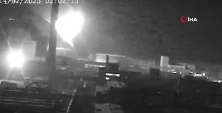 Çernobil Nükleer Santrali'nde radyoaktif alarm: Sızıntıyı önleyen çelik yapı hasar gördü - Resim: 4