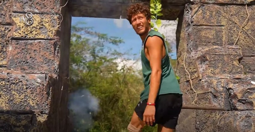 Survivor adasında sürpriz veda... Gözyaşları içinde terk etti... - Resim: 1