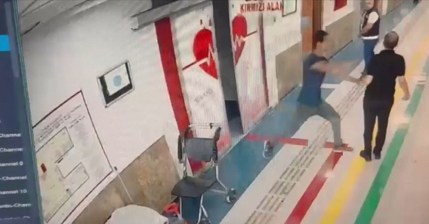 Hastanenin acil servisinde eli bıçaklı dehşet: Doktora ve güvenliği yaraladı - Resim: 3