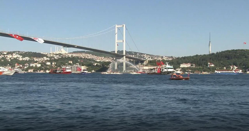 İstanbul Boğazı'nda 253 teknelik dev kortej - Resim: 3