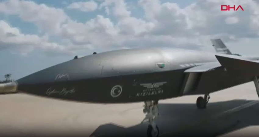 Türkiye'nin insansız savaş uçağı KIZILELMA bir kez daha havalandı - Resim: 1