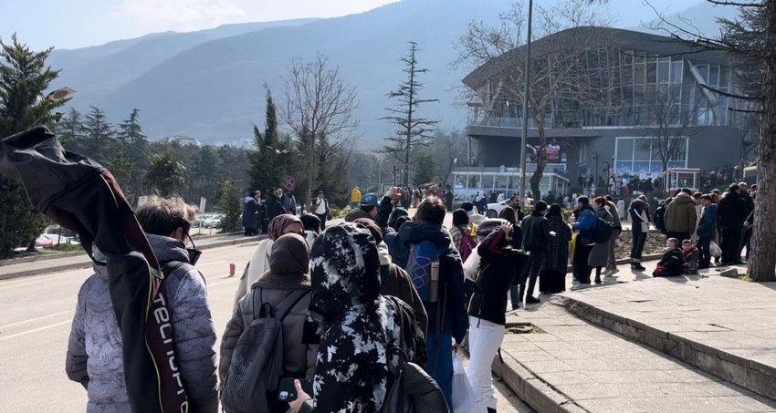 Türkiye'nin kış turizmi başkentinde saatler süren büyük rezalet - Resim: 1