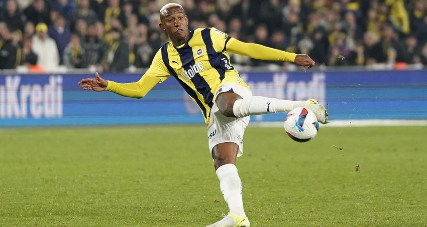 Yeşil sahalara gece yarısı Talisca bombası düştü - Resim: 1