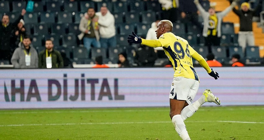 Yeşil sahalara gece yarısı Talisca bombası düştü - Resim: 3