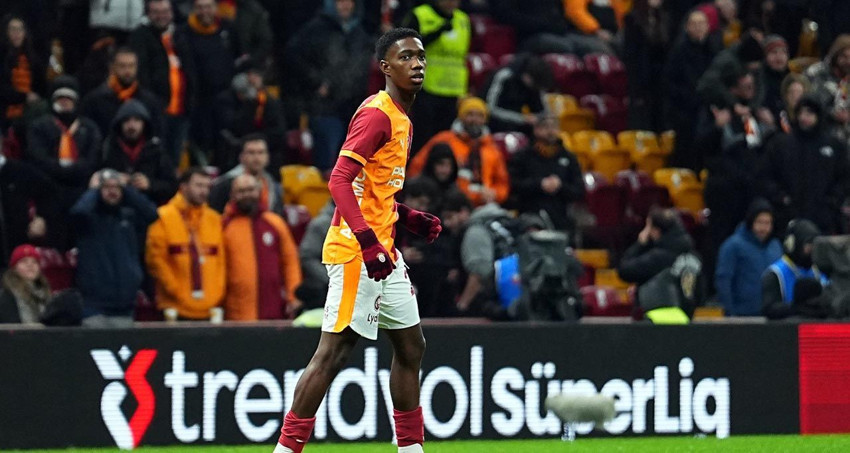 Galatasaray'da ayrılık rüzgarı: Üç isimle yollar ayrılıyor! - Resim: 4