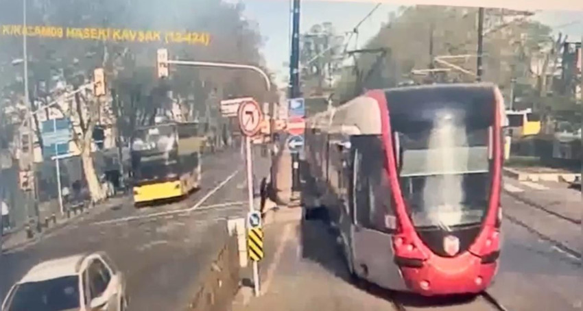 İstanbul'da feci kaza: Tramvayın çarptığı kadın hayatını kaybetti - Resim: 4
