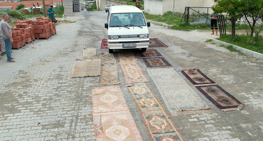 On binlerce TL'ye satılan eskitme halıların nasıl eskitildiği ortaya çıktı - Resim: 2