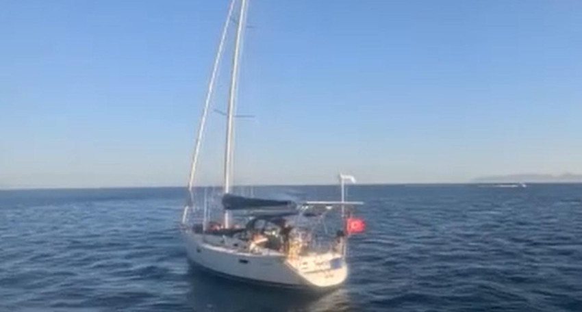Balıkesir açıklarında tekneye film gibi operasyon - Resim: 4