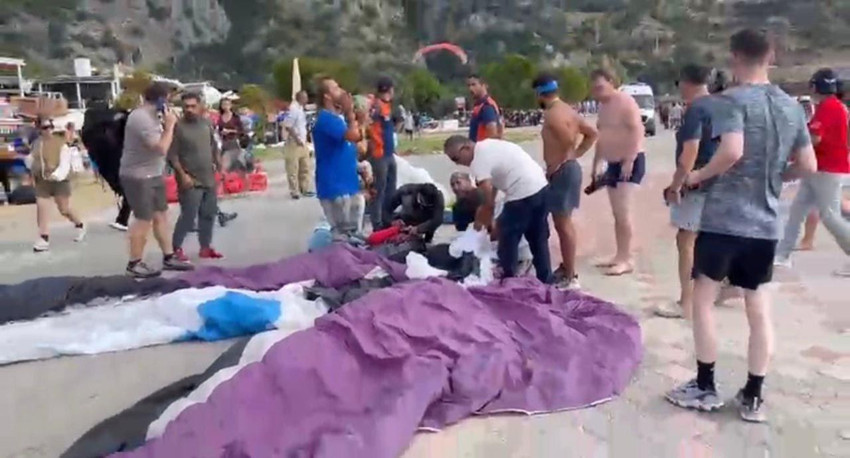 Festivalde feci kaza: Paraşütçüler havada çarpıştı - Resim: 2