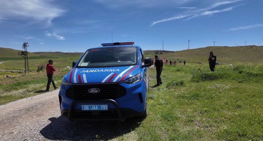 Ankara'da yol çalışmasında kemik parçaları ve kafatası bulundu! - Resim: 4