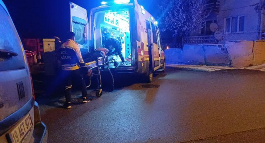 Komşular arasında bıçaklı ve sopalı meydan savaşı: Yaralılar var! - Resim: 3