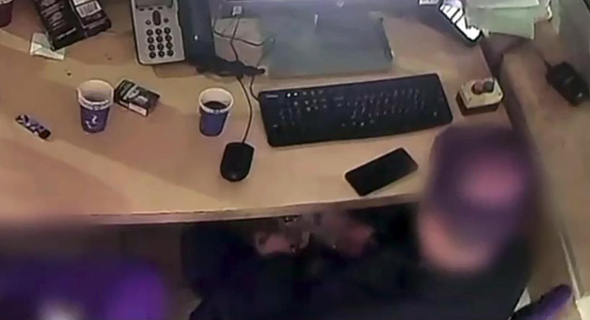 Sınır kapısına gizli kamera yerleştirildi, skandal ortaya çıktı: Çok sayıda gözaltı var - Resim: 1