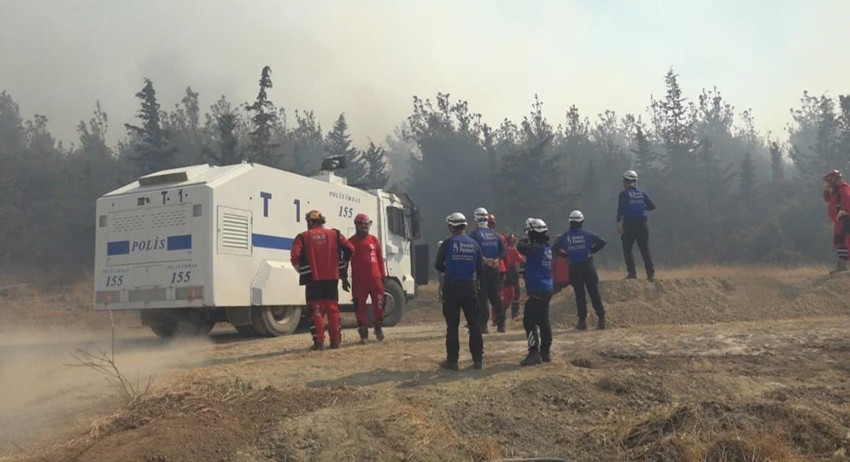 Tekirdağ Şarköy'deki orman yangını büyüyor: Otoyol trafiğe kapatıldı - Resim: 4