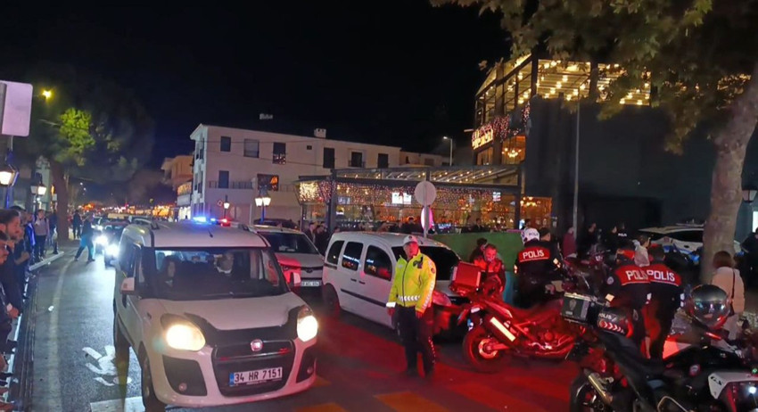 Derbi kavgası kanlı bitti; ortalık savaş alanına döndü, çok sayıda yaralı var - Resim: 2