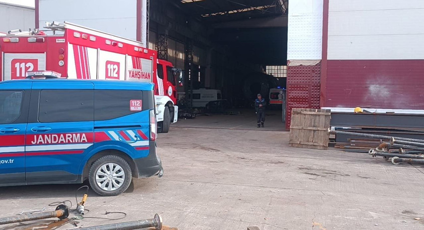 Fabrikada korkunç olay: 3 tonluk sac levhanın altında kalan 2 işçi öldü - Resim: 4