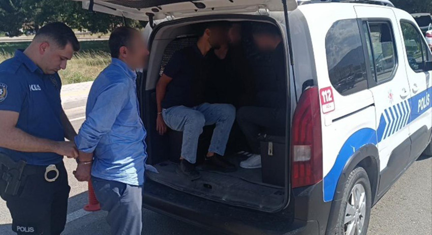 Adliyede silah sesleri! Duruşmaya cephanelikle gelmişler - Resim: 4