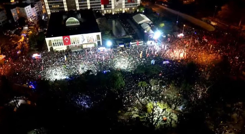 Ekrem İmamoğlu davası TRT'den canlı yayınlansın mı anketi açıklandı - Resim: 1