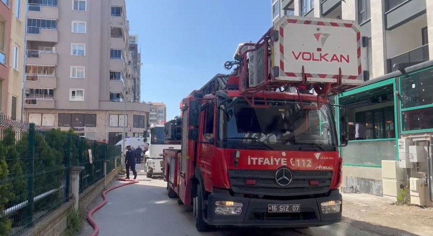Al sana bir psikopat daha: Eşiyle tartıştı, evi ateşe verdi - Resim: 2