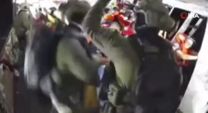 İsrail ordusu Gazze’ye yardım götüren gemiye saldırdı - Resim: 3