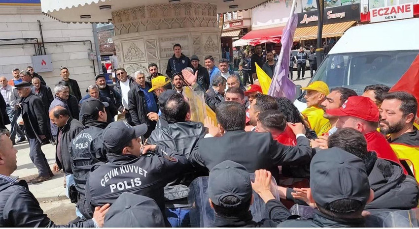 1 Mayıs yürüyüşünde işçiler ile polis arasında arbede - Resim: 3