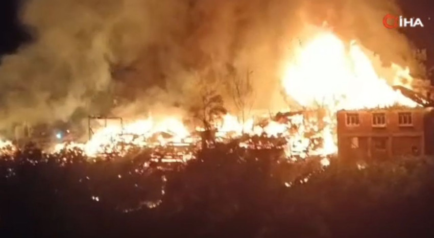 Bolu'da kabus gecesi: Köy alevlere teslim oldu: Felaketin izleri gün ağarınca ortaya çıktı - Resim: 2