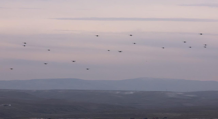 Türkiye'de bir ilk: İHA'lar sürü halinde tam isabet vurdu! - Resim: 2