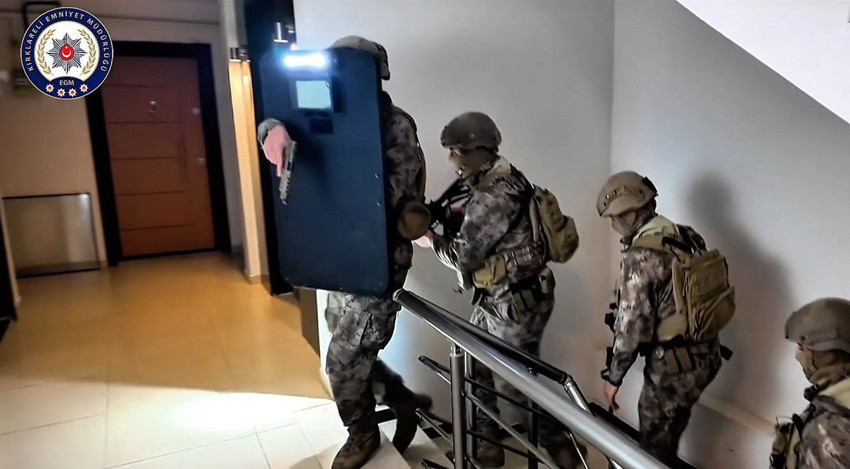 Daltonlar çetesine bir operasyon daha... Örgüt lideri yakalandı - Resim: 2