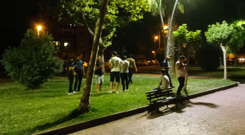 Parkta cinayet: Eşinin gözleri önünde bıçaklanarak öldürüldü - Resim: 4