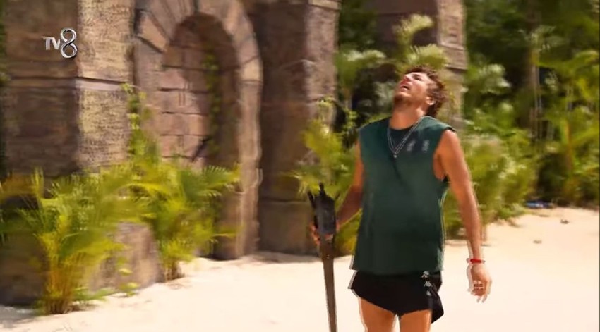 Survivor adasında sürpriz veda... Gözyaşları içinde terk etti... - Resim: 3