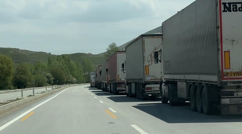 Türkiye-İran sınırında kuyruk çilesi - Resim: 3