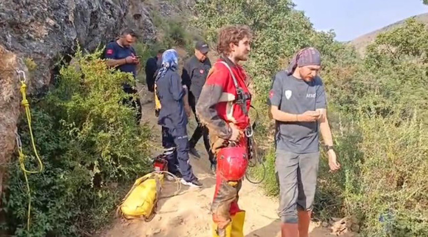 Define hayaliyle girdiği mağarada can verdi; cenazesi çıkarılamıyor! - Resim: 4