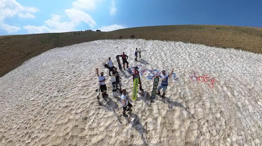 3 bin 200 rakımda kayak ve yüzme keyfi bir arada! - Resim: 3