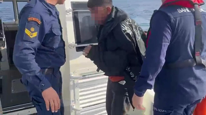 Denizin ortasında 12 saat boyunca ölüm kalım savaşı! - Resim: 1