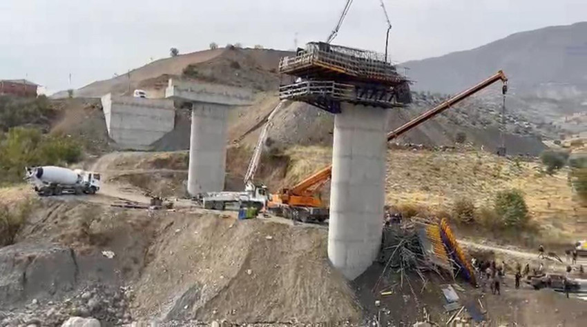 Diyarbakır'da viyadük inşaatında iskele çöktü: Ölü sayısı yükseldi - Resim: 1