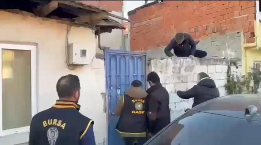 Gerçek DNA testiyle ortaya çıktı: Alman kadın çocuğuna Bursa'da kavuştu - Resim: 2