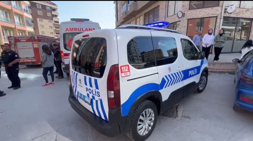 Al sana bir psikopat daha: Eşiyle tartıştı, evi ateşe verdi - Resim: 4