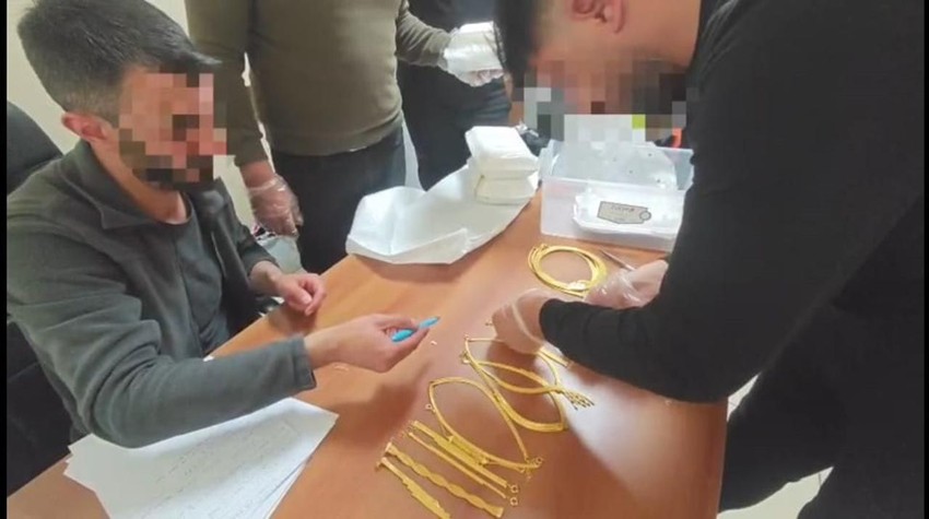 Külçe külçe altın, deste deste para... Hepsi havalimanında ele geçirildi - Resim: 4