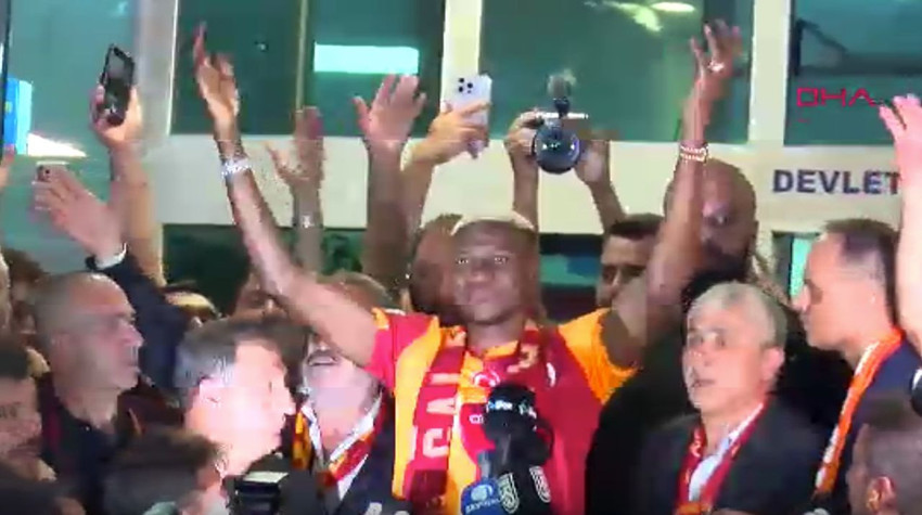 Victor Osimhen Türkiye'ye geldi; ne Galatasaraylılar ne de rakip taraftar uyumadı - Resim: 4