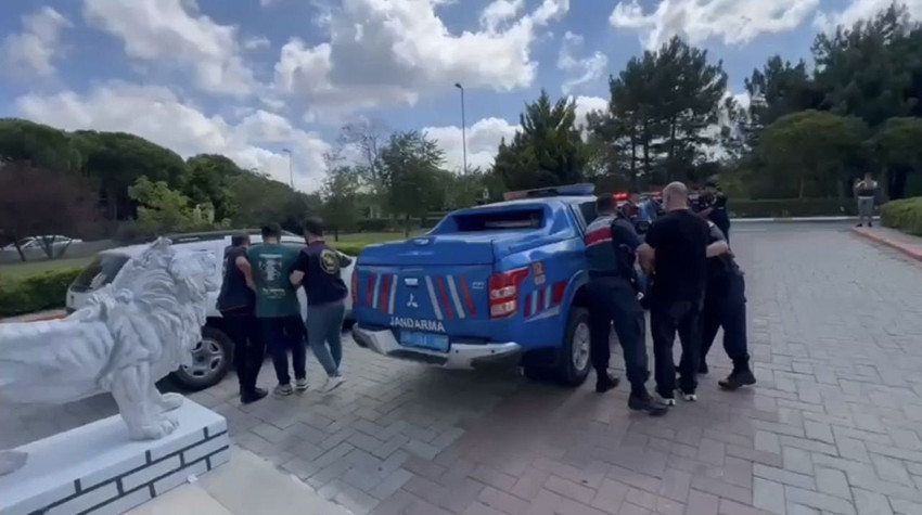 İstanbul'da yine bir motosikletli silahlı saldırı: Çocuk yaştaki 3 şüpheli yakalandı! - Resim: 4