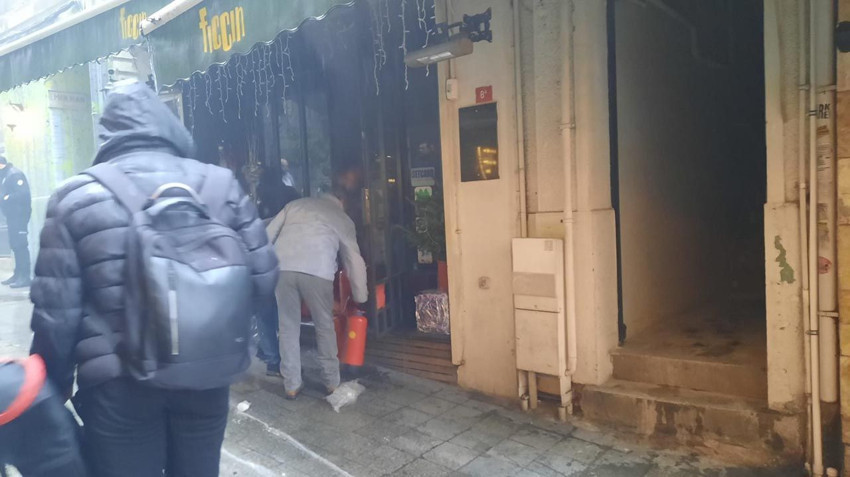 Beyoğlu'nda restoranda yangın paniği - Resim: 2