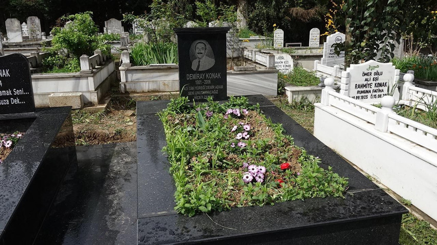 Volkan Konak'ın kabrini ilk günden yüzlerce kişi ziyaret etti - Resim: 2