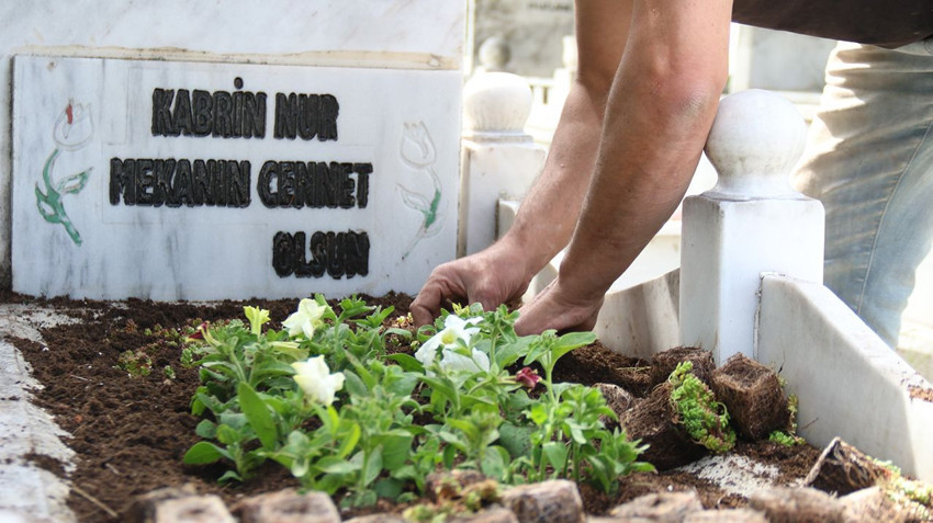 23 yıldır yüzlerce gurbetçinin Türkiye'deki mezarları ona emanet - Resim: 2