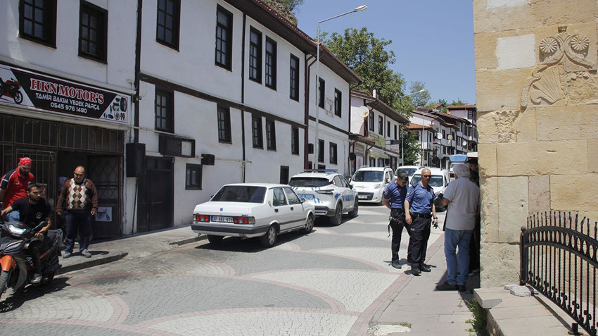 Şüpheli evdeki onlarca metrelik tünel çıktı, Polis de ne yapacağını şaşırdı! - Resim: 3