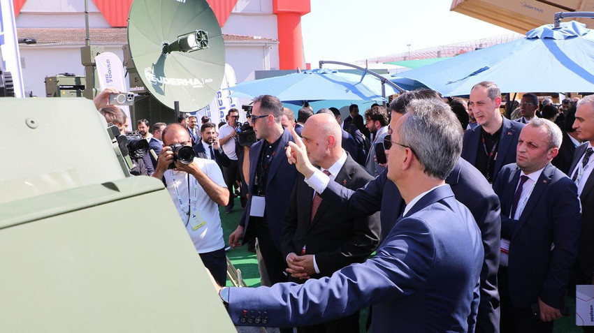 ASELSAN son teknoloji savaş sistemlerini ilk kez vitrine çıkardı - Resim: 2