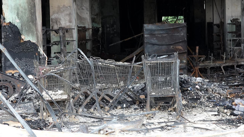 Trabzon'daki AVM yangınından geriye bu görüntüler kaldı - Resim: 4