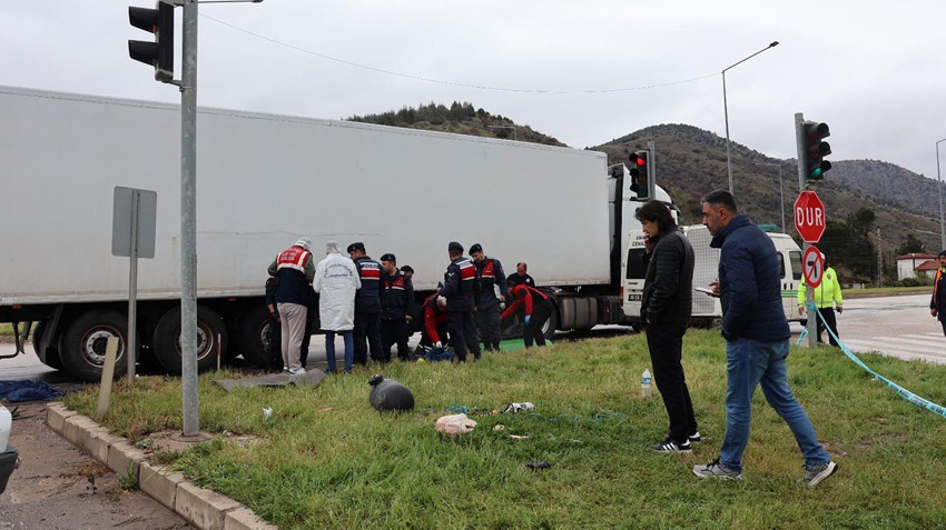 10 aylık bebeğin kahreden ölümü! Annesinin kucağından yola savruldu - Resim: 3