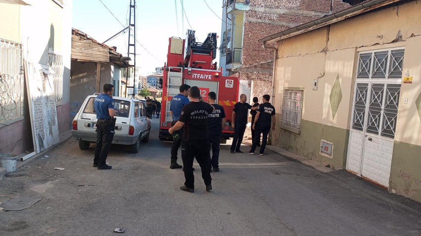 Malatya'da 5 büyüklüğünde deprem: Vatandaş sokağa döküldü - Resim: 2