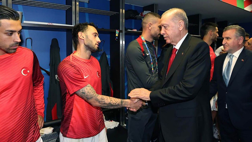 Erdoğan’dan A Milli Takım’a destek! Soyunma odasına girdi: Siz bizim şampiyonumuzsunuz - Resim: 1