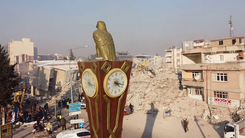 Türkiye'nin en acı saati: Tam 2 yıldır 04:17'yi gösteriyor - Resim: 1